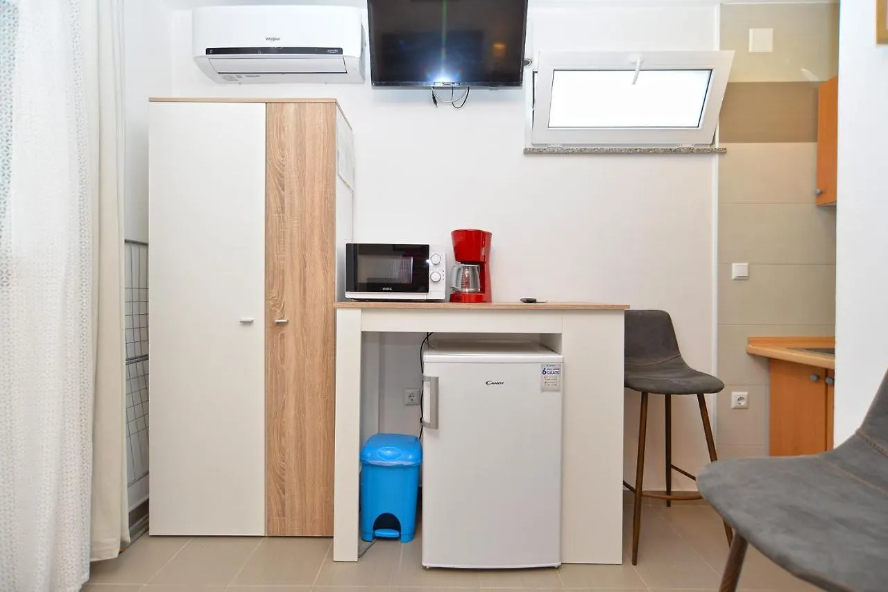 Apartments Volf 1405 Peroj