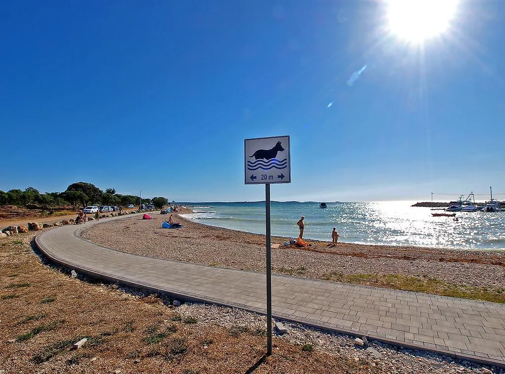Apartments Volf 1405 Peroj 0*,  Croatia