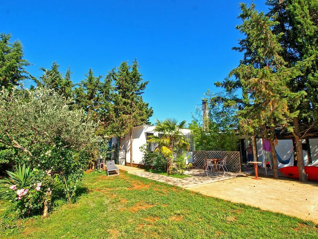 Apartments Volf 1405 Peroj 0*,  Croatia