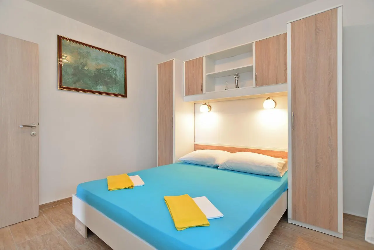 Apartments Volf 1405 Peroj