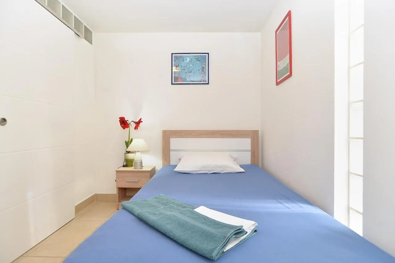 Apartments Volf 1405 Peroj Croatia